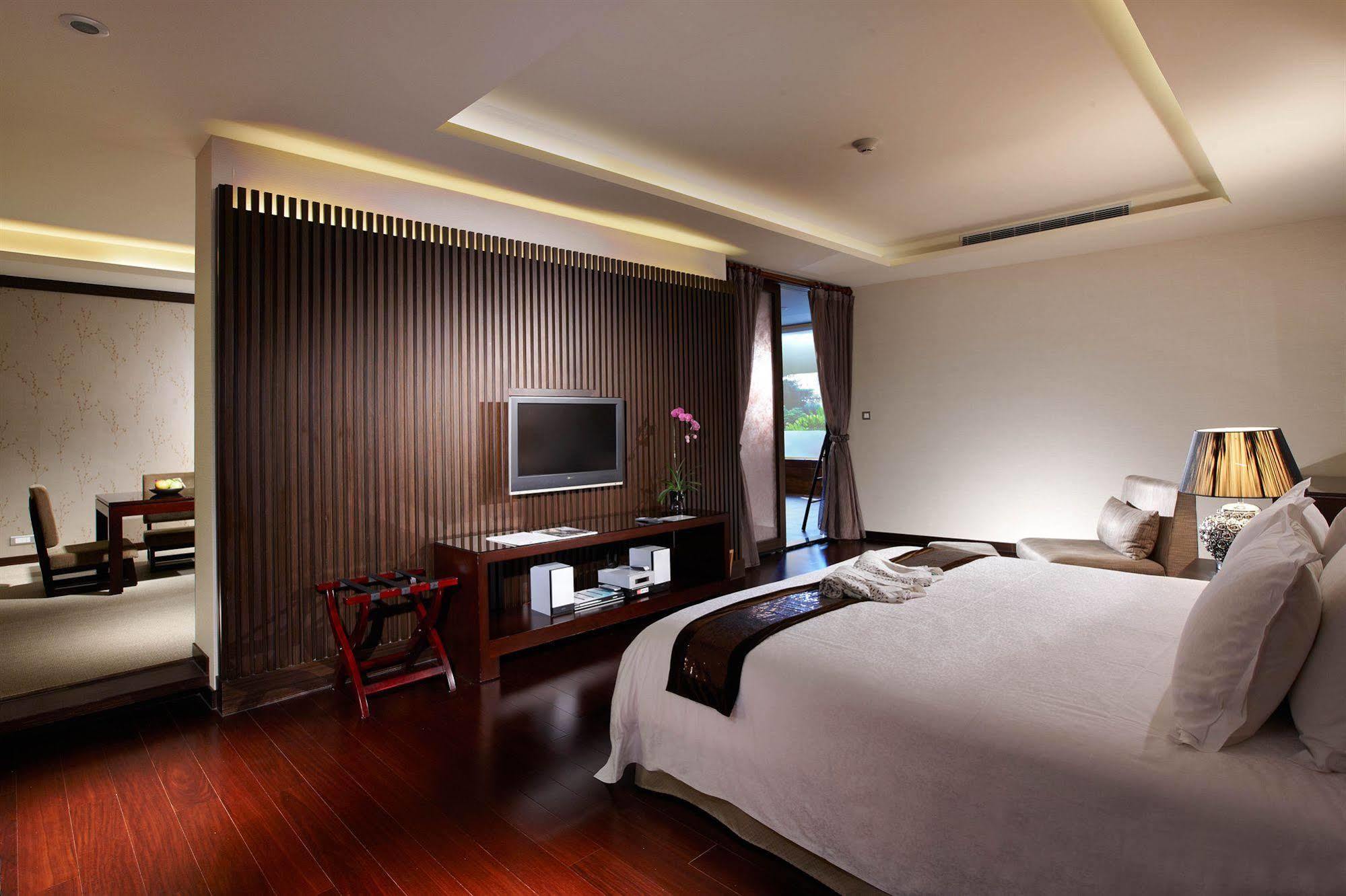 สปริง ฮิลล์ รีสอร์ท Tianliao ภายนอก รูปภาพ